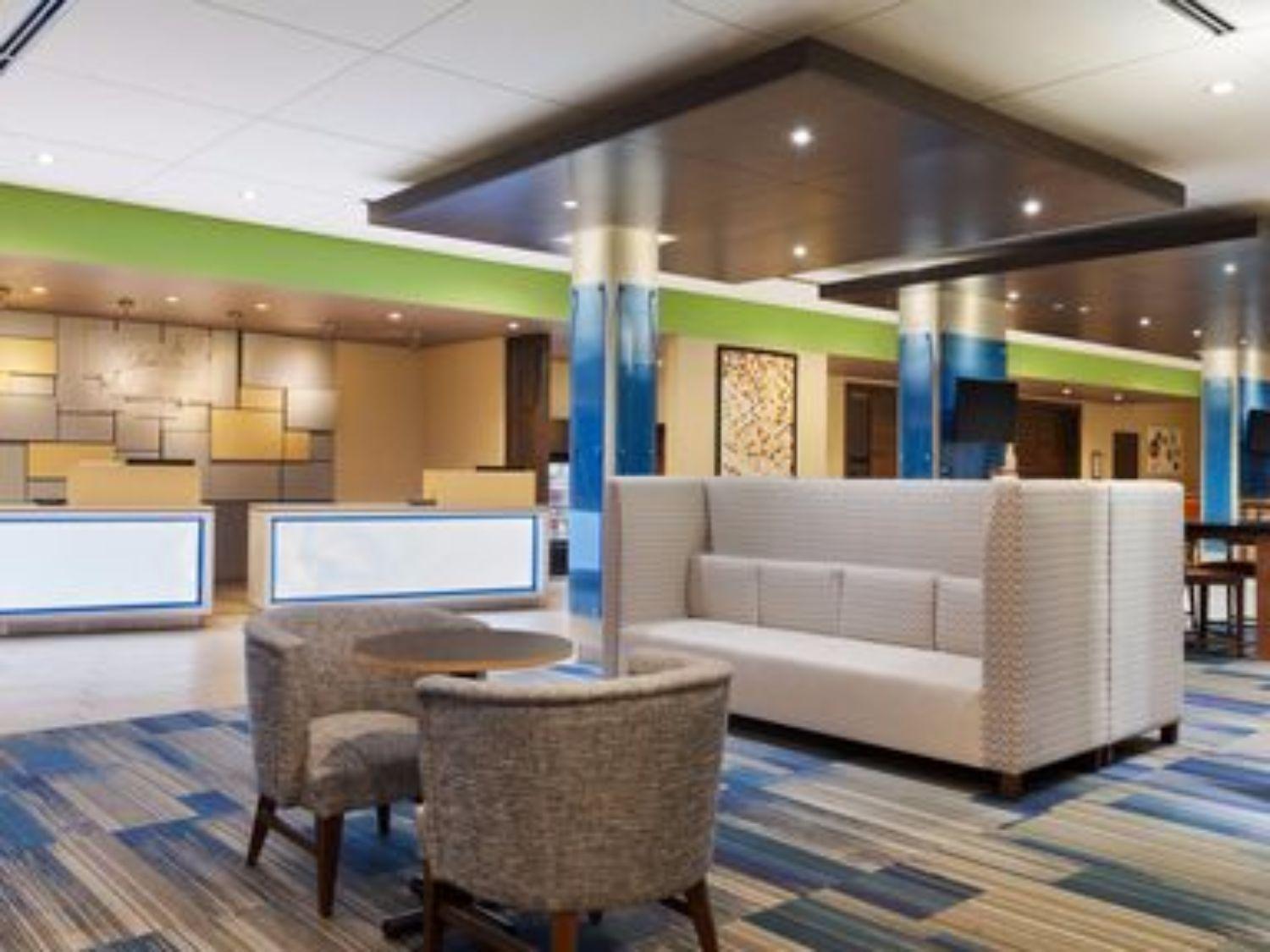 Holiday Inn Express & Suites Greenwood Mall By Ihg Luaran gambar